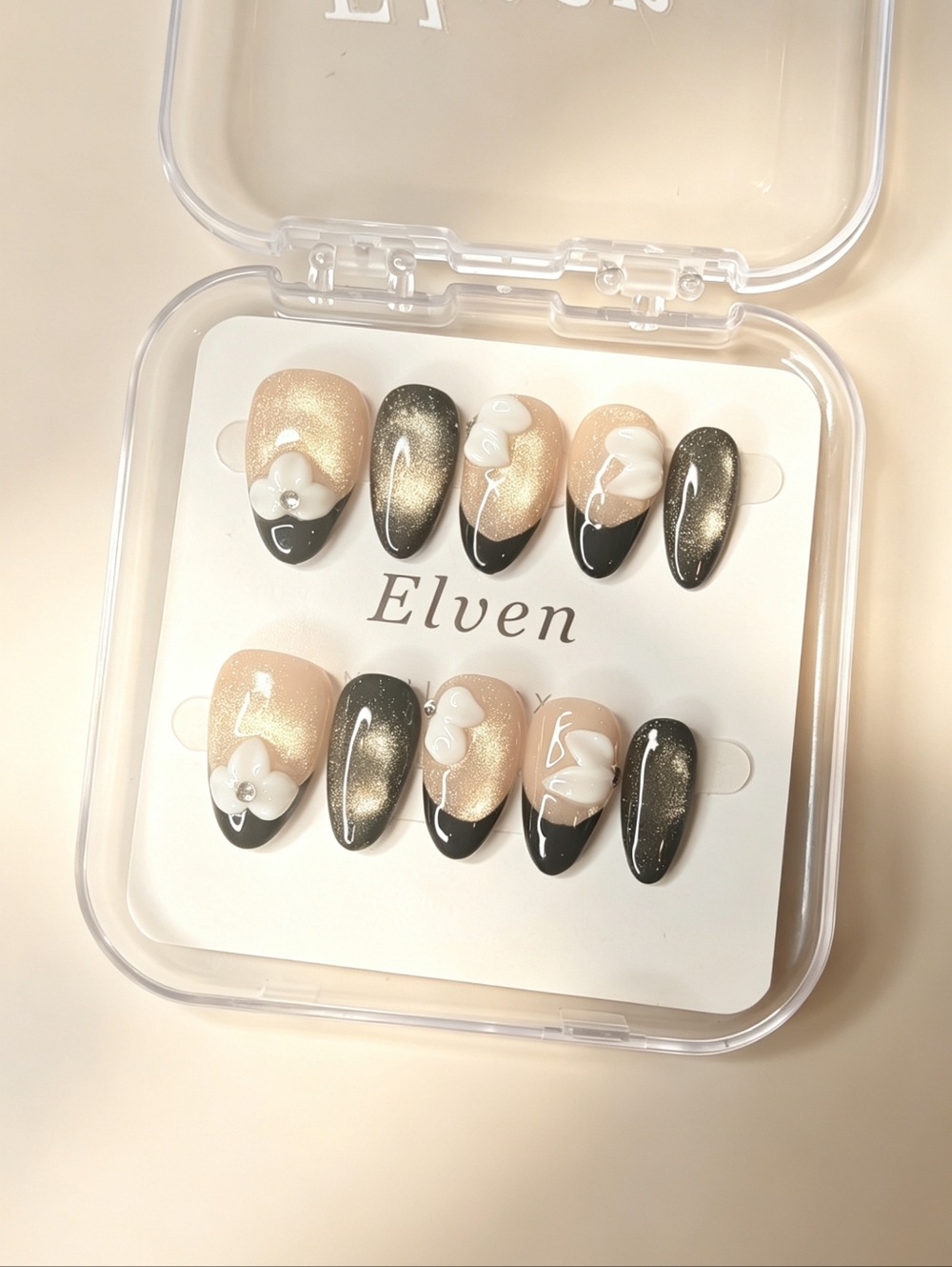 Elegant Black and Gold Cat Eye Handmade Press On Nails Short Almond